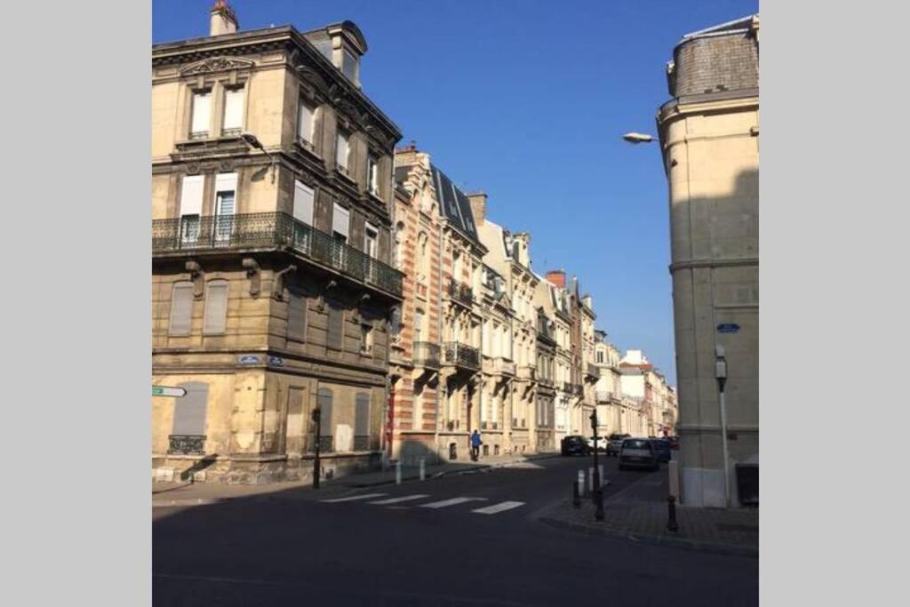 Appartement Hypercentre Chabaud - Studette 2 à Reims Extérieur photo